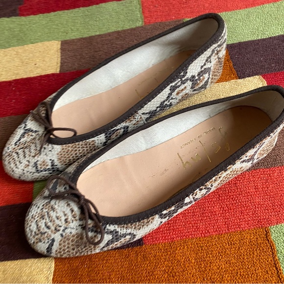 The cutest snakeskin ballet flats made in France size 8 - Picture 1 of 5